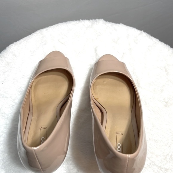 Aldo Nude Patent Leather open toe platform pump size 7.5 - Picture 6 of 10
